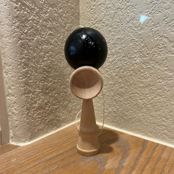 Wooden Kendama Toyi - Picture 4 of 7
